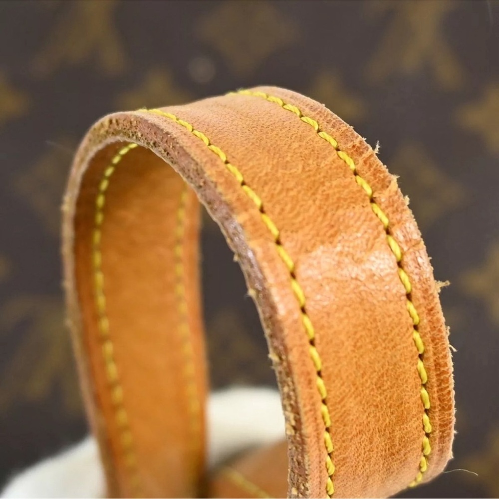 Louis Vuitton Brown Monogram Shoulder Bag - Picture 4 of 9